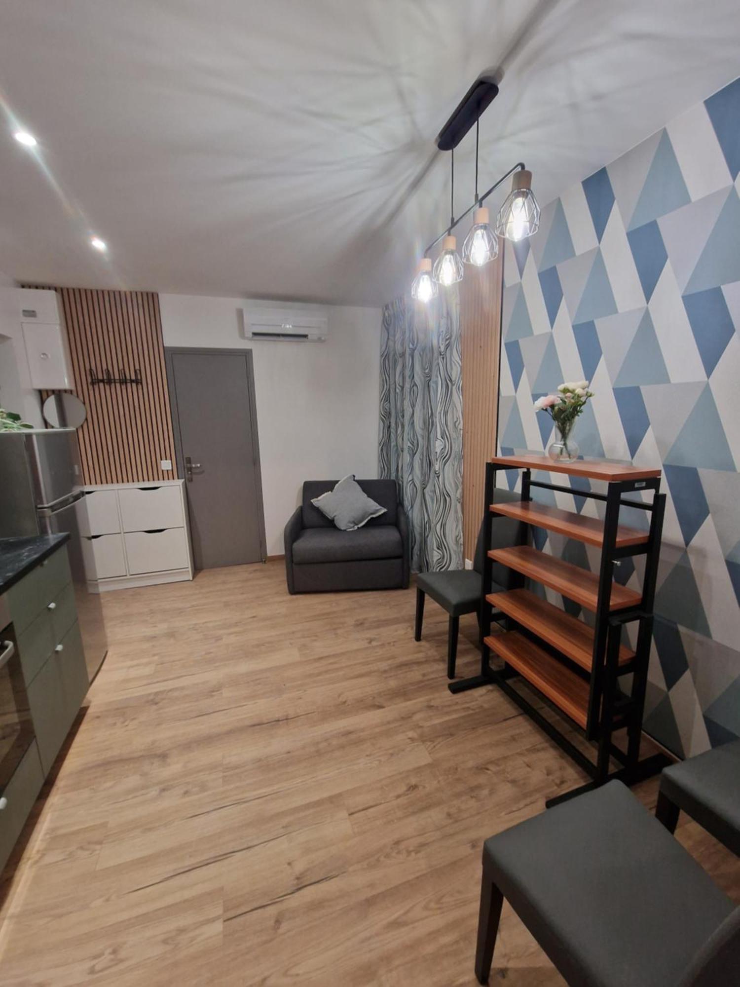 Maison D'Hotes Avec 3 Appartements Et Un Studio Viry-Châtillon Exterior photo